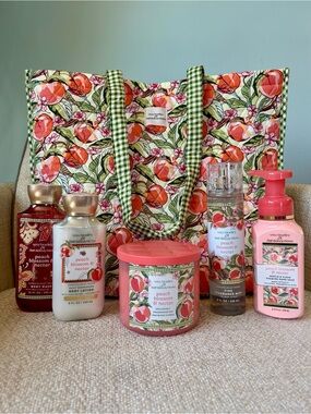 Vera Bradley x Bath & Body Works Peach Blossom Nectar Gift Set Tote Bag Bundle
